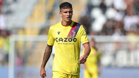 LA SPEZIA, ITALY - SEPTEMBER 04: Nicolas Martin Dominguez of Bologna FC looks on during the Serie A match between Spezia Calcio and Bologna FC at Stadio Alberto Picco on September 4, 2022 in La Spezia, Italy. (Photo by Gabriele Maltinti/Getty Images) Dominguez
