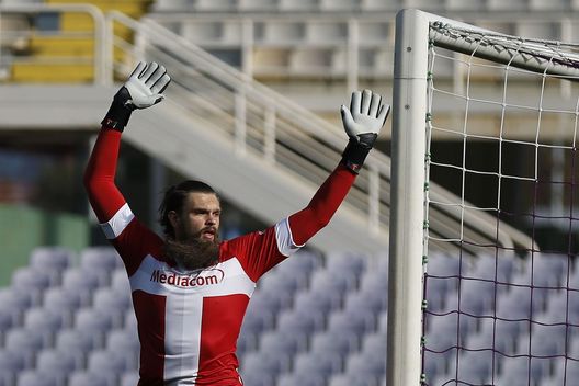 FLORENCE, ITALY - MARCH 07: Bartlomiej Dragoski of ACF Fiorentina gestures during the Serie A match between ACF Fiorentina and Parma Calcio at Stadio Artemio Franchi on March 7, 2021 in Florence, Italy. (Photo by Gabriele Maltinti/Getty Images) FLORENCE, ITALY - MARCH 07: Bartlomiej Dragoski of ACF Fiorentina gestures during the Serie A match between ACF Fiorentina and Parma Calcio at Stadio Artemio Franchi on March 7, 2021 in Florence, Italy. (Photo by Gabriele Maltinti/Getty Images)