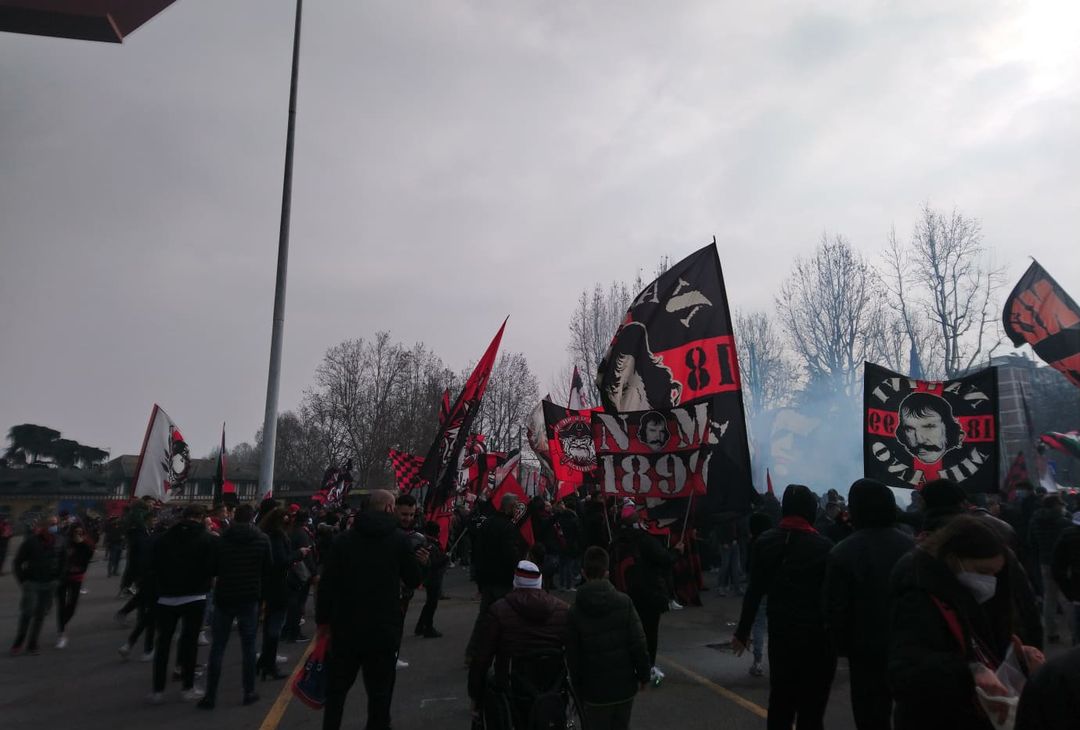  La Curva Sud si ritrova a San Siro in vista di Milan-Inter di oggi | AC Milan News 