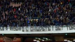 Omaggio da parte della curva B del San Paolo al grande Totò. ‘A morte ossaje che è, è una livella