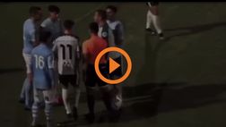 Totti, ma che fai? Manata all’avversario e rissa sfiorata | VIDEO