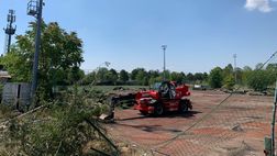 Robaldo, ancora stallo dopo la demolizione: problemi di cavi sotto ai campi