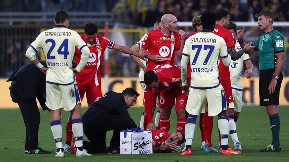 Getty Images Monza-Verona, grave infortunio per Sensi: fuori dal campo in lacrime- immagine 2