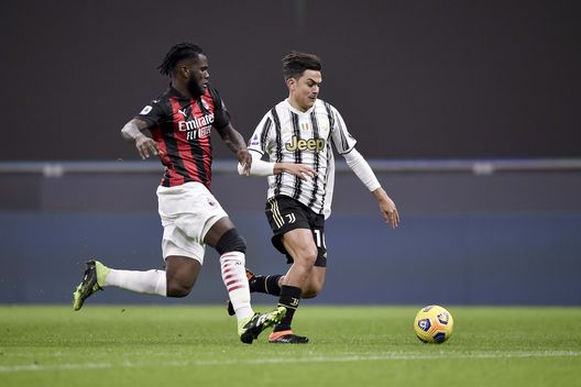 Paulo Dybala in azione con la Juventus Paulo Dybala in azione con la Juventus