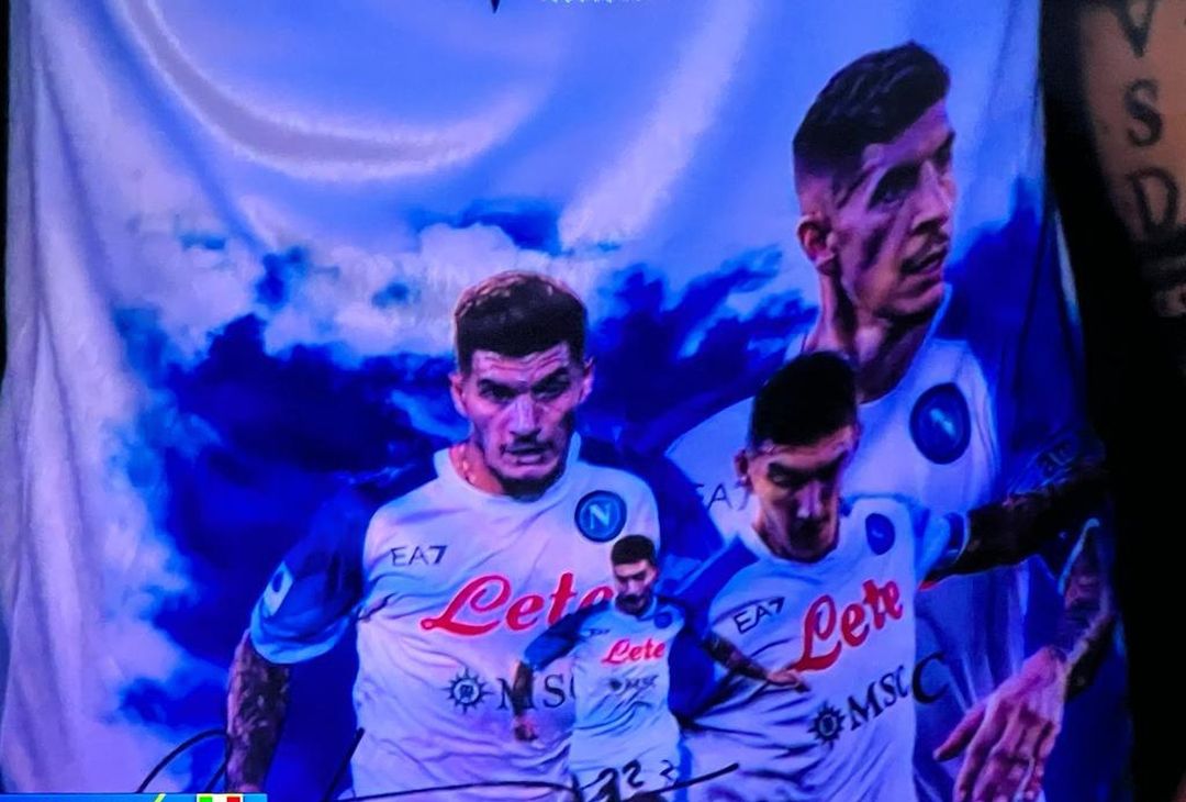 Nuova maglia del Napoli, indossata da Giovanni Di Lorenzo