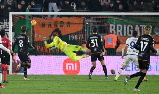 (Photo by Maurizio Lagana/Getty Images) Venezia, Zanetti: “Oggi per noi è un boccone molto amaro”- immagine 3