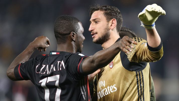 Cristian Zapata e Gianluigi Donnarumma (credits: GETTY Images) 