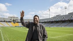 Non solo sul set ma anche in campo: la rovesciata di Pelé, anche l’aria applaudiva…