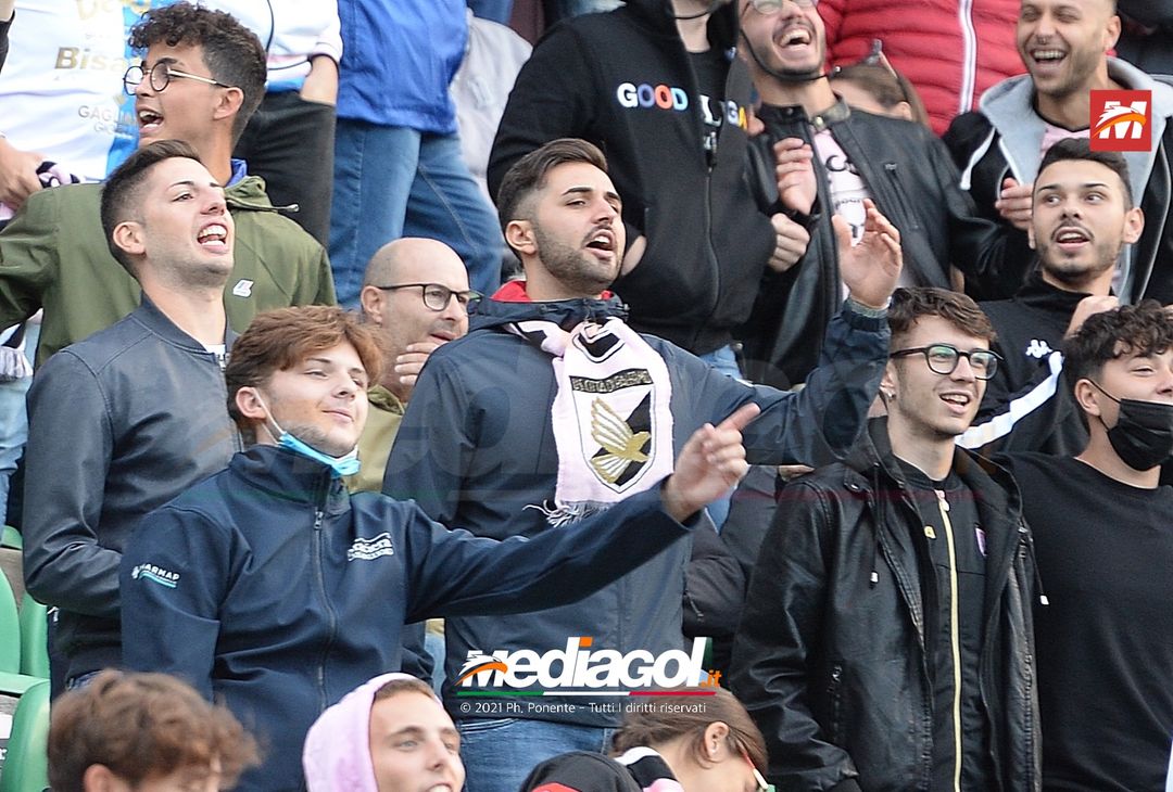 FOTO, i tifosi allo stadio per Palermo – Foggia 3-0 (Gallery) - immagine 26