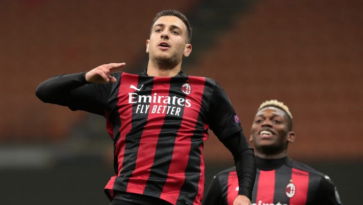 MILAN, ITALY - OCTOBER 29: Diogo Dalot of AC Milan celebrates after scoring the second goal of his team during the UEFA Europa League Group H stage match between AC Milan and AC Sparta Praha at San Siro Stadium on October 29, 2020 in Milan, Italy. (Photo by Emilio Andreoli/Getty Images) Diogo Dalot: “Il Milan è stato per me un vero piacere”. La risposta sul futuro… - immagine 1