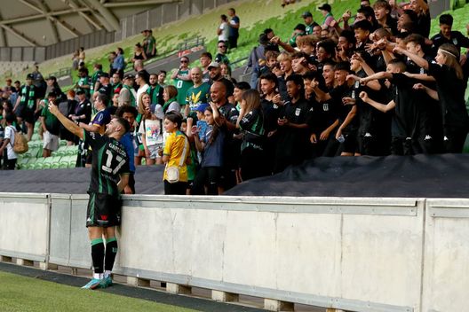 I tifosi del Western United erano gli unici ammessi allo stadio (Photo by Kelly Defina/Getty Images) Tanti poliziotti e qualche “intruso”: il Victory perde il Melbourne derby di Santo Stefano- immagine 2