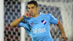 Uruguay, in Nacional Montevideo-Boston River rissa in campo e due rossi provocati da…Suarez