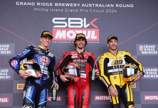 Iannone terzo all’esordio in SBK. Elodie: “Hai atteso con amore e dignità, che orgoglio”- immagine 2