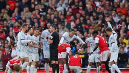 Arsenal-Liverpool 3-2, malore di Gabriel Jesus in campo | VIDEO