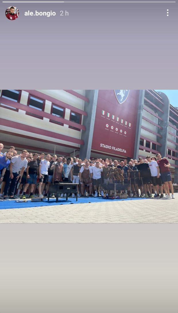 Torino, grigliata sul piazzale del Filadelfia: presente tutta la squadra e lo staff- immagine 6