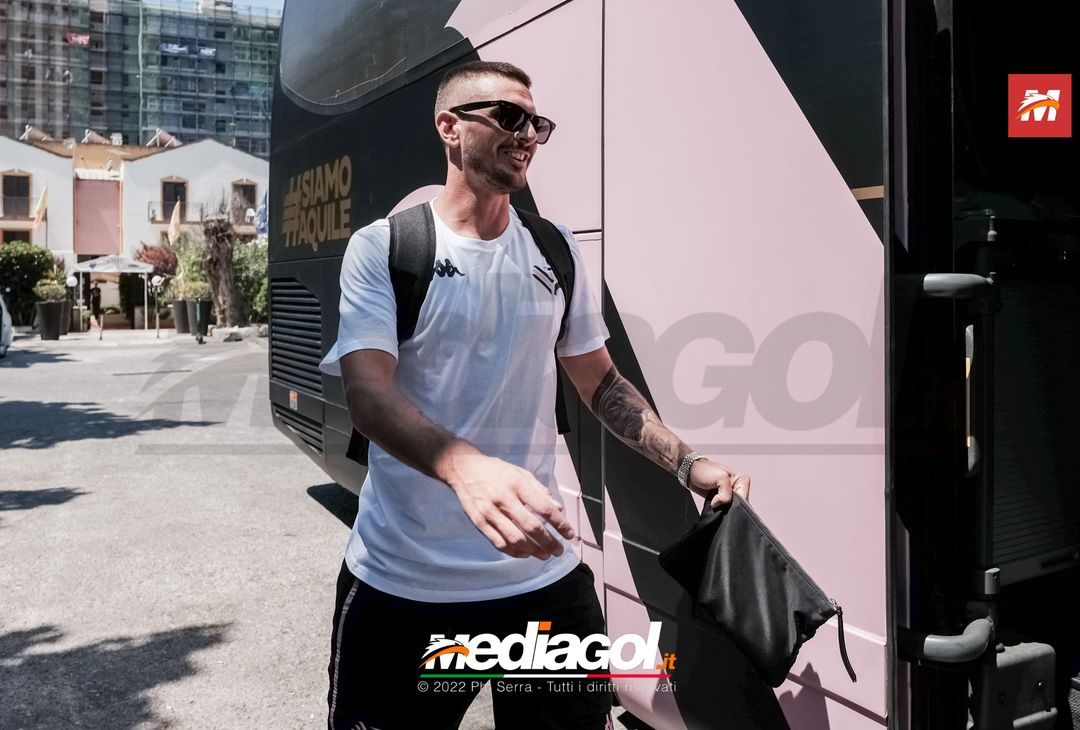 FOTO Torino-Palermo, rosanero in partenza dall’hotel (Gallery) - immagine 31