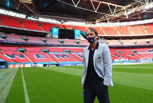 LONDON, ENGLAND - JUNE 25: Head coach Italy Roberto Mancini looks on ahead of the Euro 2020 group/Ro16/QF/SF/Final match between Italy and Austria at Wembley Stadium on June 25, 2021 in London, England. (Photo by Claudio Villa/Getty Images) Mancini: “Pobega merita la Nazionale. Belotti? Qui fa sempre cose positive”- immagine 2
