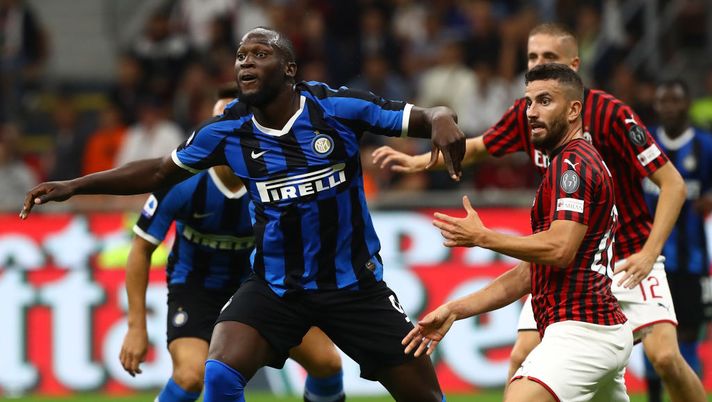 MILAN, ITALY - SEPTEMBER 21:  Romelu Lukaku of FC Internazionale in action during the Serie A match between AC Milan and FC Internazionale at Stadio Giuseppe Meazza on September 21, 2019 in Milan, Italy.  (Photo by Marco Luzzani - Inter/Inter via Getty Images) 