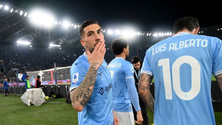 ROME, ITALY - APRIL 08: Mattia Zaccagni of SS Lazio celebrates a second goal during the Serie A match between SS Lazio and Juventus at Stadio Olimpico on April 08, 2023 in Rome, Italy. (Photo by Marco Rosi - SS Lazio/Getty Images) Zaccagni: “Dieci gol sono tanti, ma non mi fermo: ne voglio segnare ancora” - immagine 1