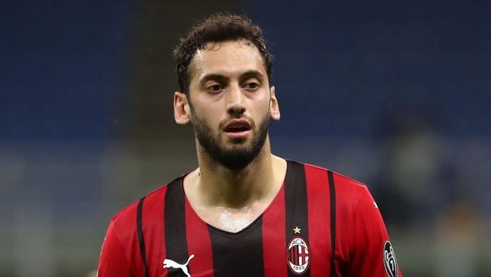 BREAKING – Calhanoglu all’Inter, è fatta: domani le visite mediche! Svelato l’ingaggio - immagine 1