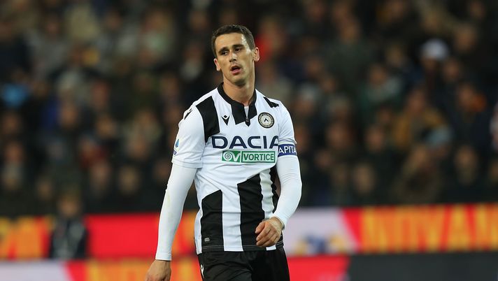 UDINE, ITALY - OCTOBER 30: Kevin Lasagna of Udinese Calcio in action during the Serie A match between Udinese Calcio and AS Roma at Stadio Friuli on October 30, 2019 in Udine, Italy.  (Photo by Gabriele Maltinti/Getty Images)