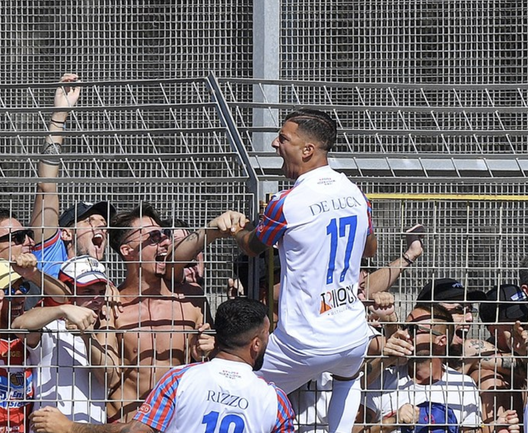 foto Catania Ssd Catania, De Luca: “Ecco perchè ho scelto la D. In squadra c’è chi farà la A per 10 anni”- immagine 2