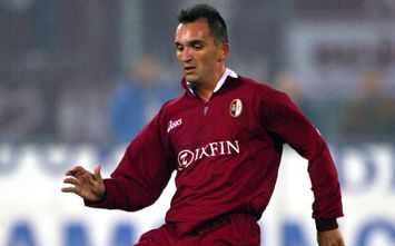 TURIN - NOVEMBER 2:  Marco Ferrante of Torino in action during the Serie A match between Torino and Brescia, played at the Stadio Delle Alpi, Turin, Italy on November 2, 2002.  (Photo by Grazia Neri/Getty Images)