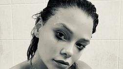 Giulia Provvedi, altro scatto hot: completamente nuda in vasca. E ironizza così