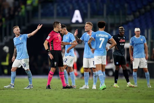 (Photo by Paolo Bruno/Getty Images) Lazio, il duro comunicato nei confronti della direzione di gara contro il Napoli- immagine 2