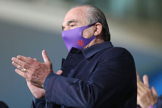 FLORENCE, ITALY - OCTOBER 07: President Rocco Commisso of ACF Fiorentina during the international friendly match between Italy and Moldova at Artemio Franchi on October 7, 2020 in Florence, Italy. (Photo by Gabriele Maltinti/Getty Images) FLORENCE, ITALY - OCTOBER 07: President Rocco Commisso of ACF Fiorentina during the international friendly match between Italy and Moldova at Artemio Franchi on October 7, 2020 in Florence, Italy. (Photo by Gabriele Maltinti/Getty Images)