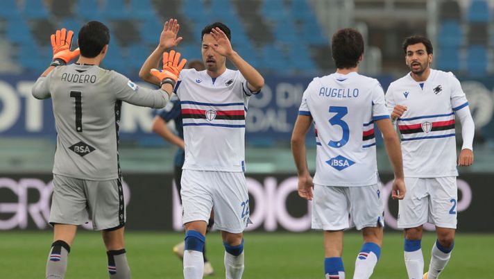 BERGAMO, ITALY - OCTOBER 24: Maya Yoshida of UC Sampdoria celebrates the victory with his teammate Emil Audero during the Serie A match between Atalanta BC and UC Sampdoria at Gewiss Stadium on October 24, 2020 in Bergamo, Italy. (Photo by Emilio Andreoli/Getty Images) BERGAMO, ITALY - OCTOBER 24: Maya Yoshida of UC Sampdoria celebrates the victory with his teammate Emil Audero during the Serie A match between Atalanta BC and UC Sampdoria at Gewiss Stadium on October 24, 2020 in Bergamo, Italy. (Photo by Emilio Andreoli/Getty Images)