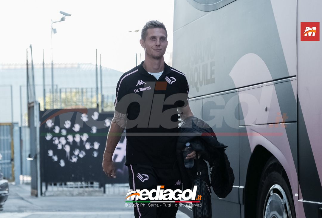 FOTO Palermo, i rosanero verso Manchester: la partenza dal “Renzo Barbera” (Gallery) - immagine 40