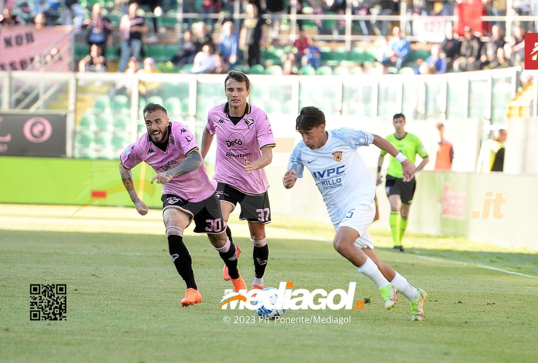 FOTO Palermo-Benevento 1-1, 34ª giornata di Serie B 2022-2023 (La Gallery) - immagine 24