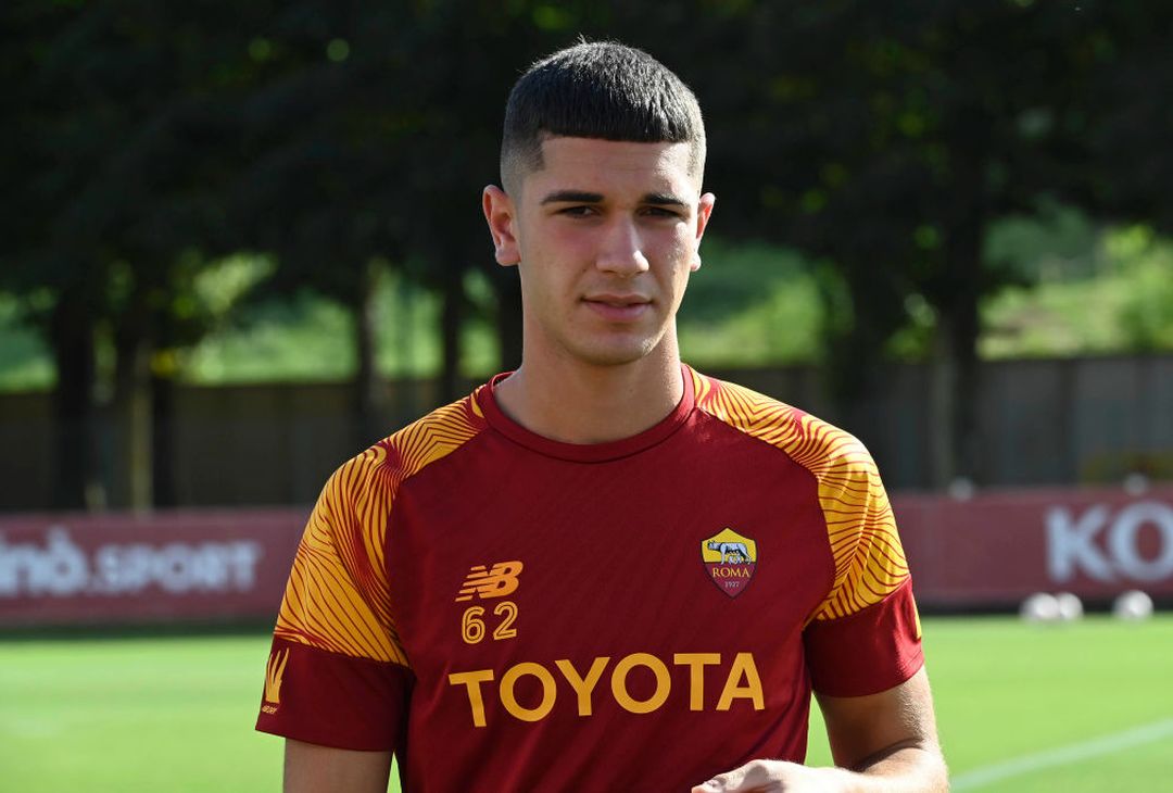 Trigoria, ripresa in vista del Betis: Karsdorp con il gruppo – FOTO GALLERY - immagine 3