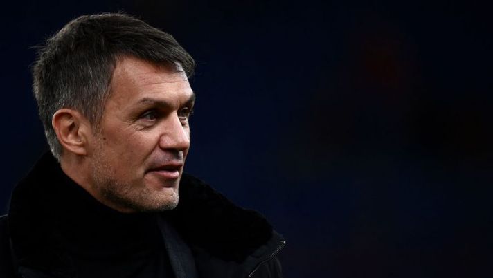 AC Milans technical director Paolo Maldini looks on prior to the Italian Serie A football match between Genoa and AC Milan on December 01, 2021 at the Luigi-Ferraris stadium in Genoa. (Photo by MARCO BERTORELLO / AFP) (Photo by MARCO BERTORELLO/AFP via Getty Images) Maldini: “All’inizio qualcuno non ci dava così in alto… ora ci proviamo fino in fondo” - immagine 1
