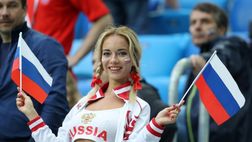 Russia, tifosa smarrisce reggiseno allo stadio e il club lo restituisce