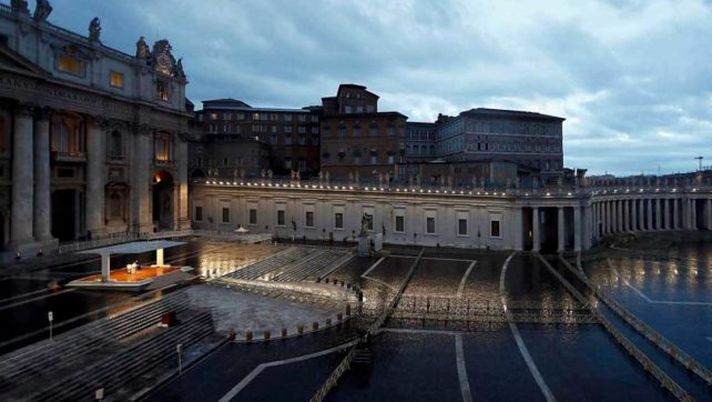 Papa Francesco, un momento che entrerà nella storia Papa Francesco, un momento che entrerà nella storia
