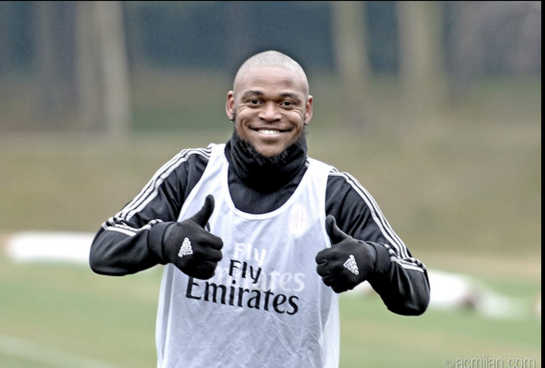  Luiz Adriano in allenamento, dal profilo twitter del Milan (@acmilan) 