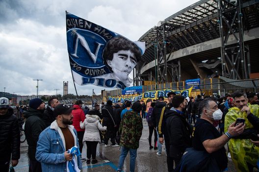 (Photo by Ivan Romano/Getty Images) Napoli-Lazio, omaggio a Maradona: presenti i vecchi compagni e Infantino- immagine 2