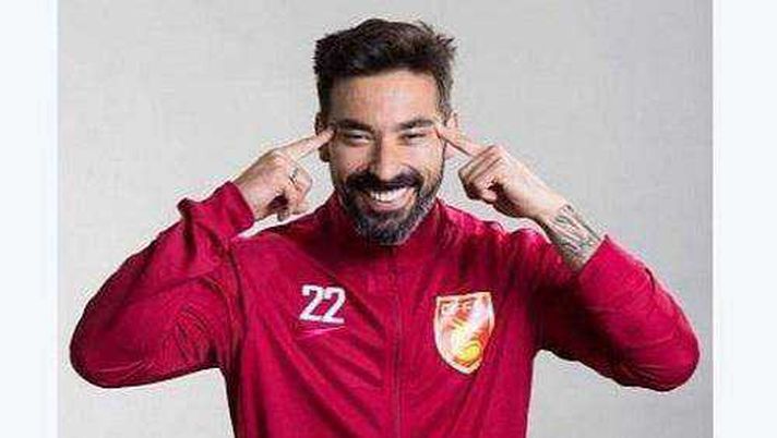 FOTO &#8211; Accadde oggi: il Pocho Lavezzi ricorda il suo esordio col Napoli 14 anni fa 