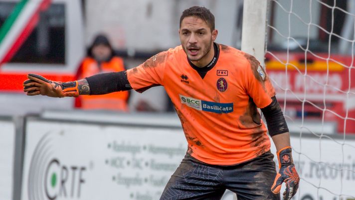 Mercato Padova, sfuma anche il portiere Ioime (a un passo dalla Triestina) Mercato Padova, sfuma anche il portiere Ioime (a un passo dalla Triestina)