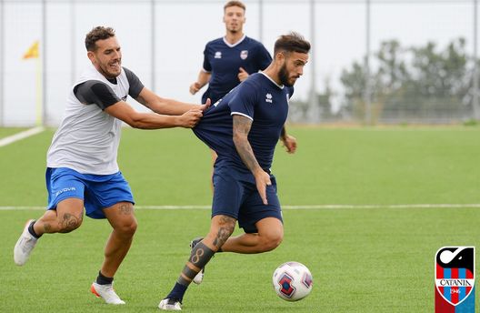 foto Catania SSD Catania, allenamento congiunto e 5 gol al Taormina- immagine 2