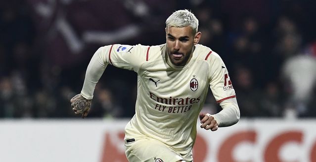 Theo Hernández (difensore AC Milan) durante Salernitana-Milan 2-2 (Serie A 2021-2022) | News (Getty Images) Theo Hernández AC Milan