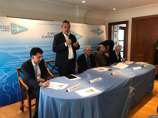 La presentazione della Lazio Nuoto La presentazione della Lazio Nuoto