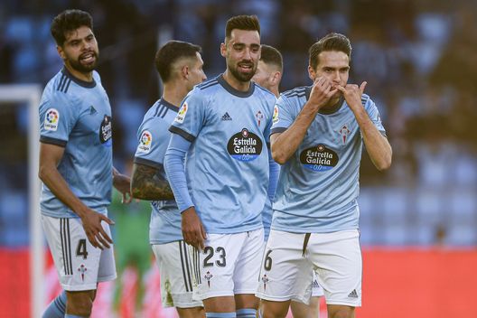 VIGO, SPAIN - MARCH 06: Denis Suárez of RC Celta de Vigo celebrates after scores his sides second goal during the LaLiga Santander match between RC Celta de Vigo and RCD Mallorca at Abanca-BalaÌdos on March 6, 2022 in Vigo, Spain. (Photo by Octavio Passos/Getty Images) Denis Suarez, la Fiorentina c’è e sfida la Lazio di Sarri- immagine 2