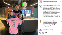 FOTO Palermo, Barreto in visita al Museum: dona sua maglia in edizione limitata