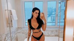 Valentina Vignali, il selfie allo specchio in lingerie è da urlo: fan in delirio sui social