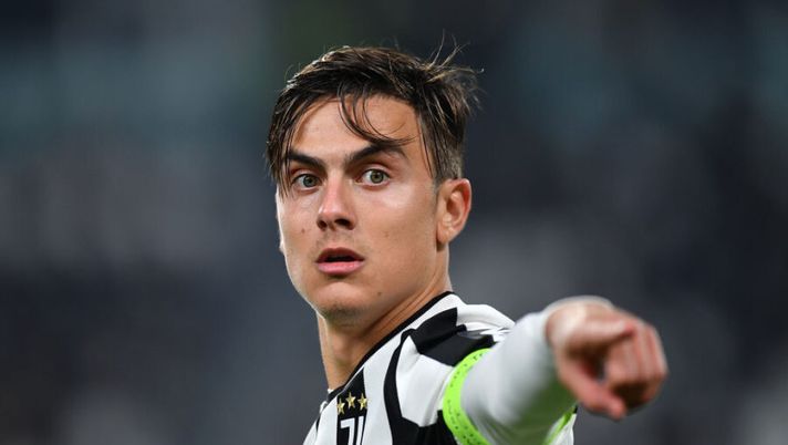 TURIN, ITALY - NOVEMBER 02: Paulo Dybala of Juventus reacts during the UEFA Champions League group H match between Juventus and Zenit St. Petersburg at Allianz Stadium on November 2, 2021 in Turin, Italy. (Photo by Valerio Pennicino/Getty Images) Infortuni Juve, Allegri: “Dybala ha un indurimento al flessore, non so se lui e Bonucci…” - immagine 1
