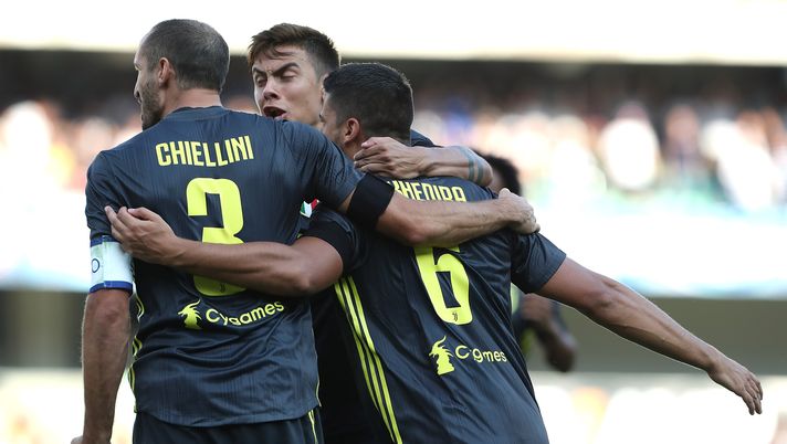 Serie A, Chievo-Juventus 2-3: vittoria col brivido al 93′, Sorrentino nega il gol a CR7. Il commento  Serie A, Chievo-Juventus 2-3: vittoria col brivido al 93′, Sorrentino nega il gol a CR7. Il commento