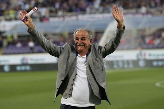 FLORENCE, ITALY - MAY 28: Emiliano Mondonico former manager of ACF Fiorentina during the Serie A match between ACF Fiorentina and Pescara Calcio at Stadio Artemio Franchi on May 28, 2017 in Florence, Italy. (Photo by Gabriele Maltinti/Getty Images)